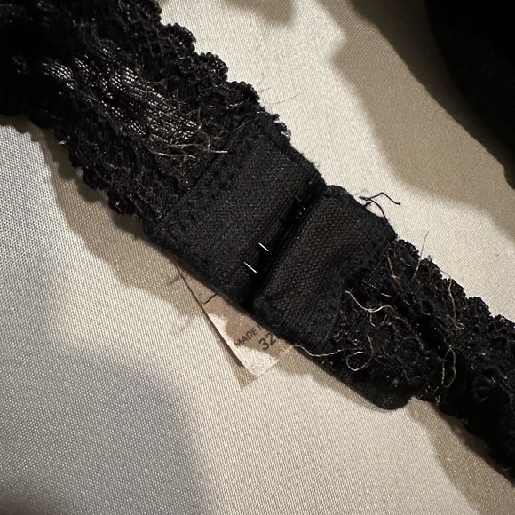 Victorias Secret Black Push Up Bra 32B - Picture 3 of 4